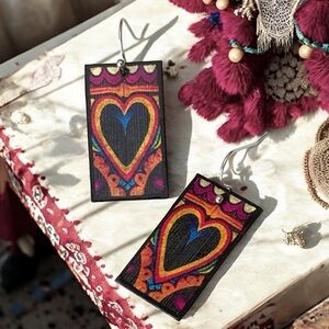 5 For $25💫Retro Groovy Earrings Dangles